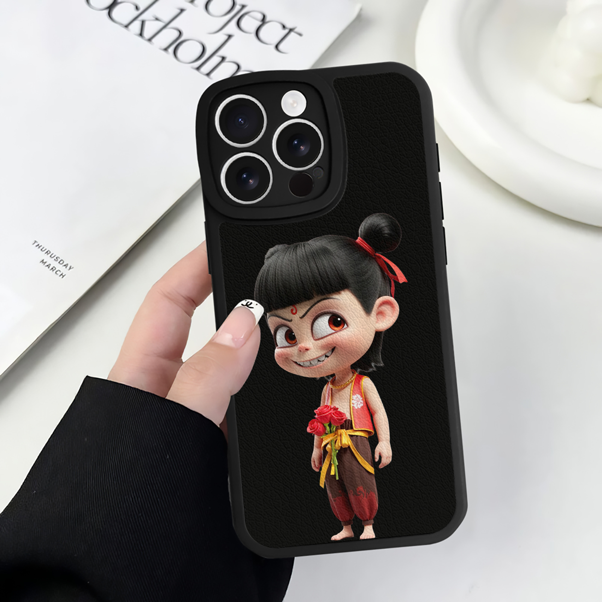 （画像用） Ne Zha 2 ナタ 魔童の大暴れ 【iPhone 16シリーズ対応】シリコンスマホケース（レザー調） 材質：シリコン